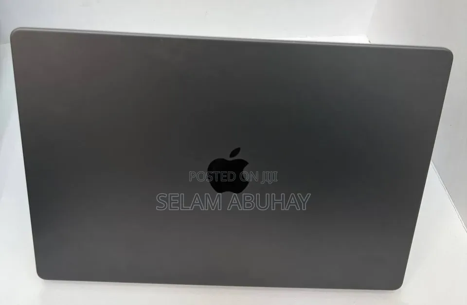 New Laptop Apple MacBook Pro 2024 M3 18GB Apple M3 Max SSD 512GB