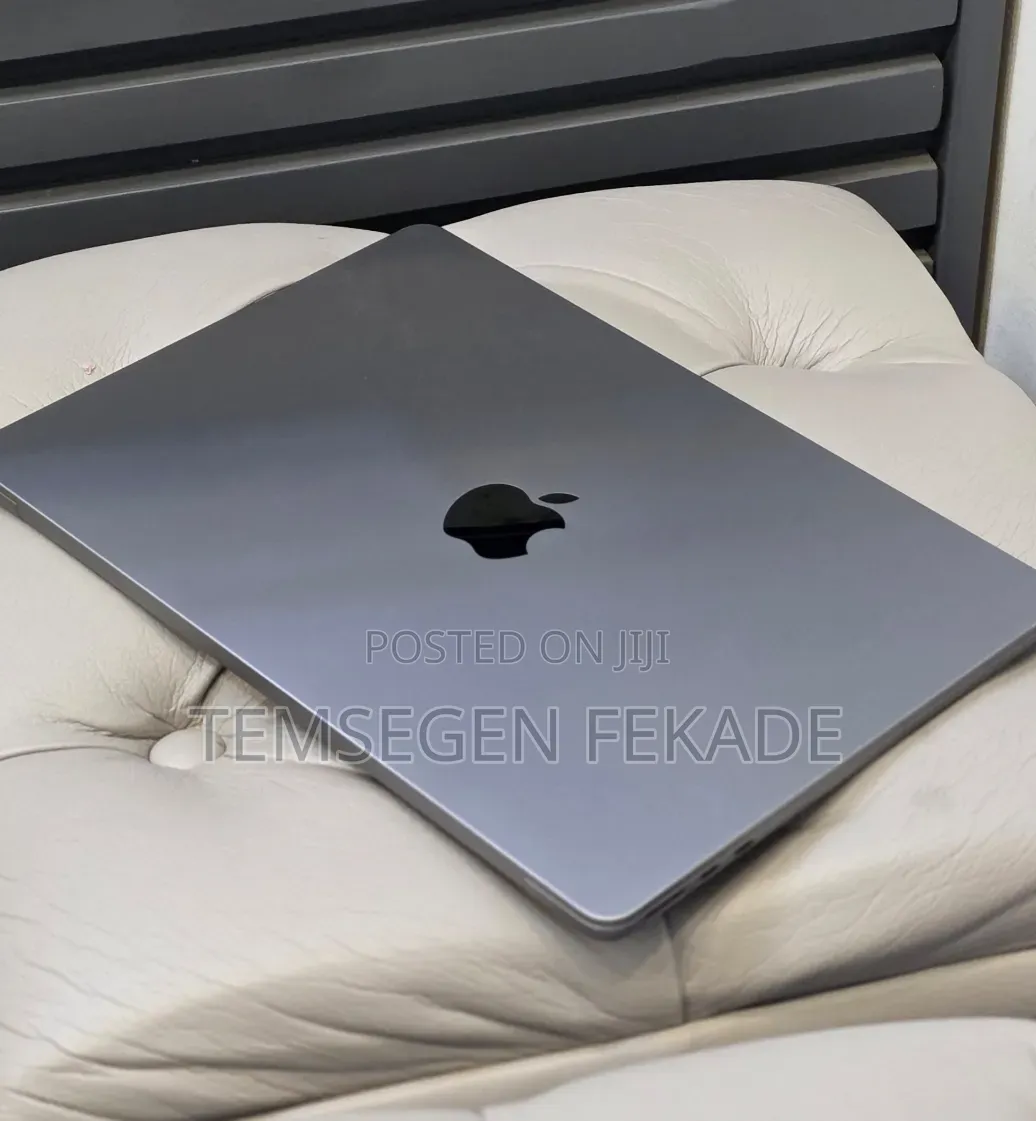 New Laptop Apple MacBook Air 2023 M2 8GB Apple M2 SSD 256GB