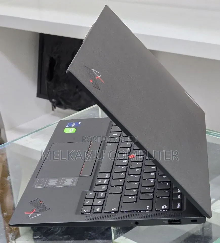 New Laptop Lenovo ThinkPad X1 Carbon 16GB Intel Core i7 SSD 512GB