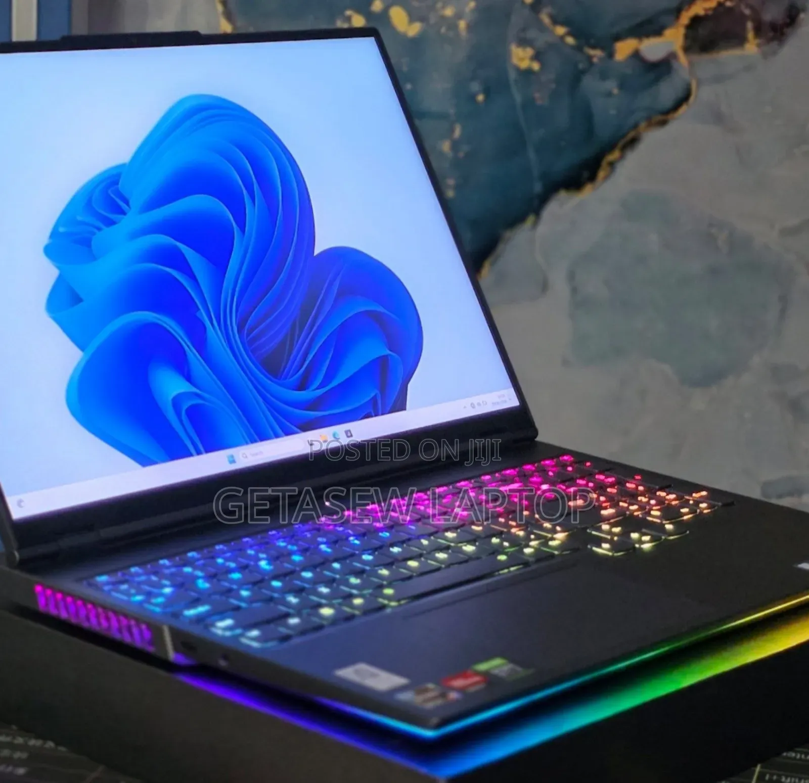 New Laptop Lenovo Legion 9 32GB AMD Ryzen 9 SSD 1T