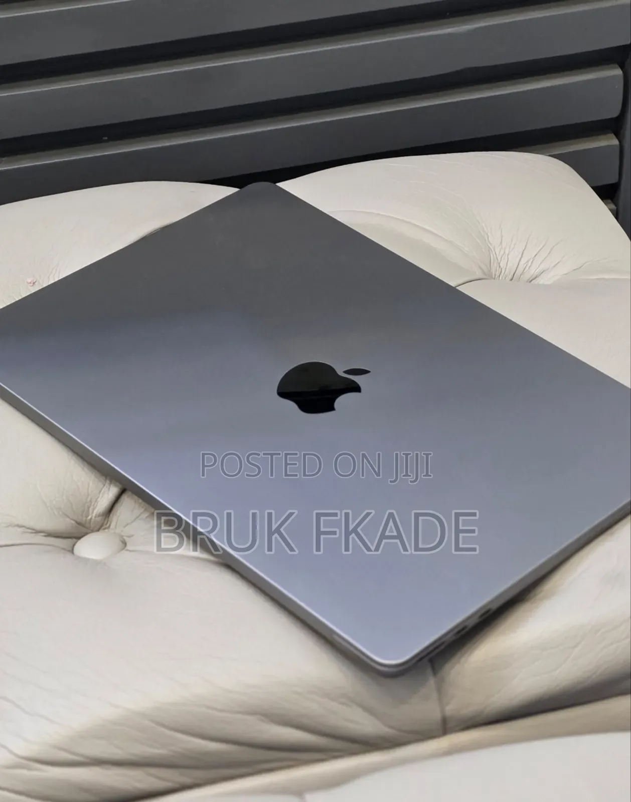 New Laptop Apple MacBook Air 2022 M2 8GB Apple M2 SSD 256GB
