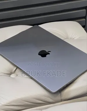 New Laptop Apple MacBook Air 2022 M2 8GB Apple M2 SSD 256GB