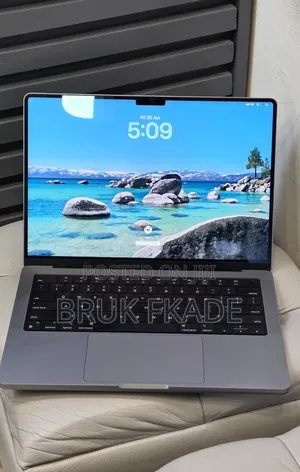 New Laptop Apple MacBook Pro 2021 M1 32GB Apple M1 Pro SSD 512GB