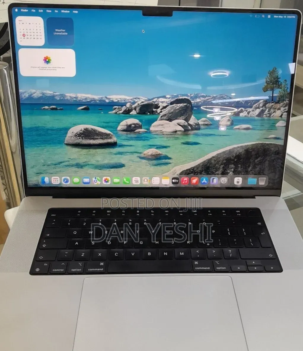 New Laptop Apple MacBook 32GB Apple M1 Pro SSD 1T