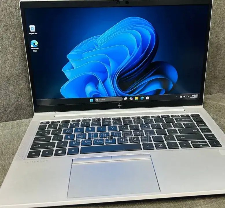 New Laptop HP EliteBook 840 G8 16GB Intel Core i5 SSD 512GB