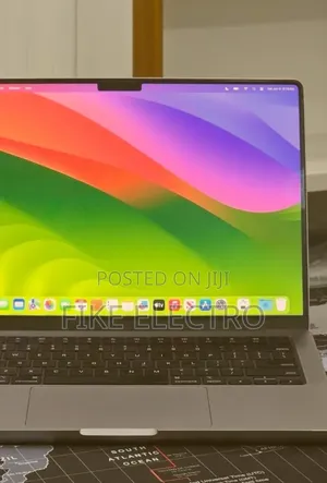 New Laptop Apple MacBook Pro 2023 M3 8GB Apple M3 SSD 512GB