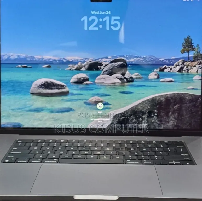 New Laptop Apple MacBook Pro 2020 M1 32GB Apple M1 SSD 512GB
