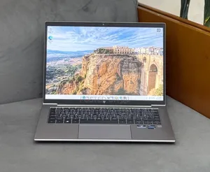 New Laptop HP ZBook Firefly G9 16GB Intel Core i5 SSD 512GB