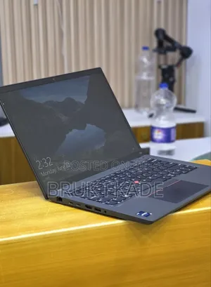 New Laptop Lenovo ThinkPad T14s Gen 2 16GB Intel Core i5 SSD 512GB