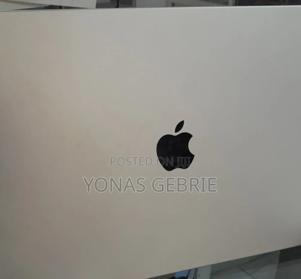 New Laptop Apple MacBook 24GB Apple M1 Pro SSD 512GB