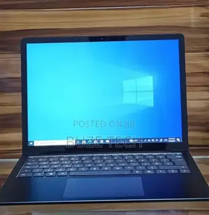 New Laptop Microsoft Surface 16GB Intel Core i7 SSD 256GB