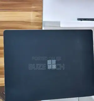 New Laptop Microsoft Surface 16GB Intel Core i7 SSD 256GB