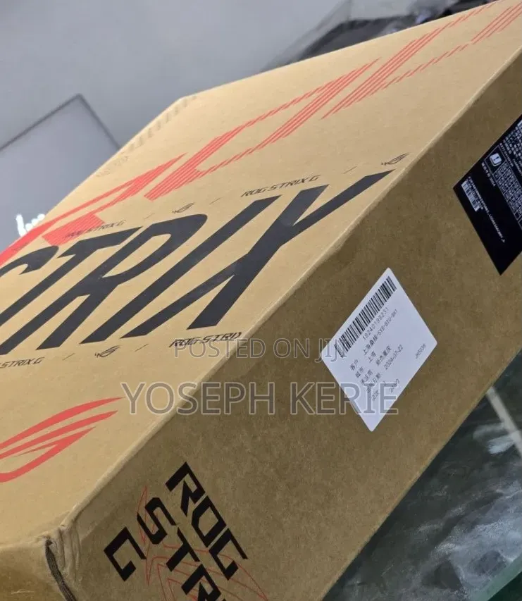 New Laptop Asus ROG Strix G18 16GB Intel Core i9 SSD 1T