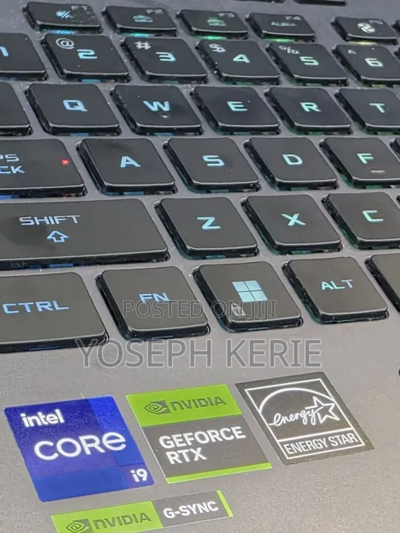 New Laptop Asus ROG Strix G18 16GB Intel Core i9 SSD 1T