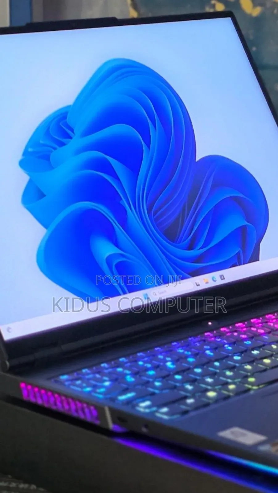 New Laptop Lenovo Legion 9 32GB AMD Ryzen 9 SSD 1T
