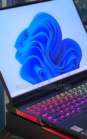 New Laptop Lenovo Legion 9 32GB AMD Ryzen 9 SSD 1T