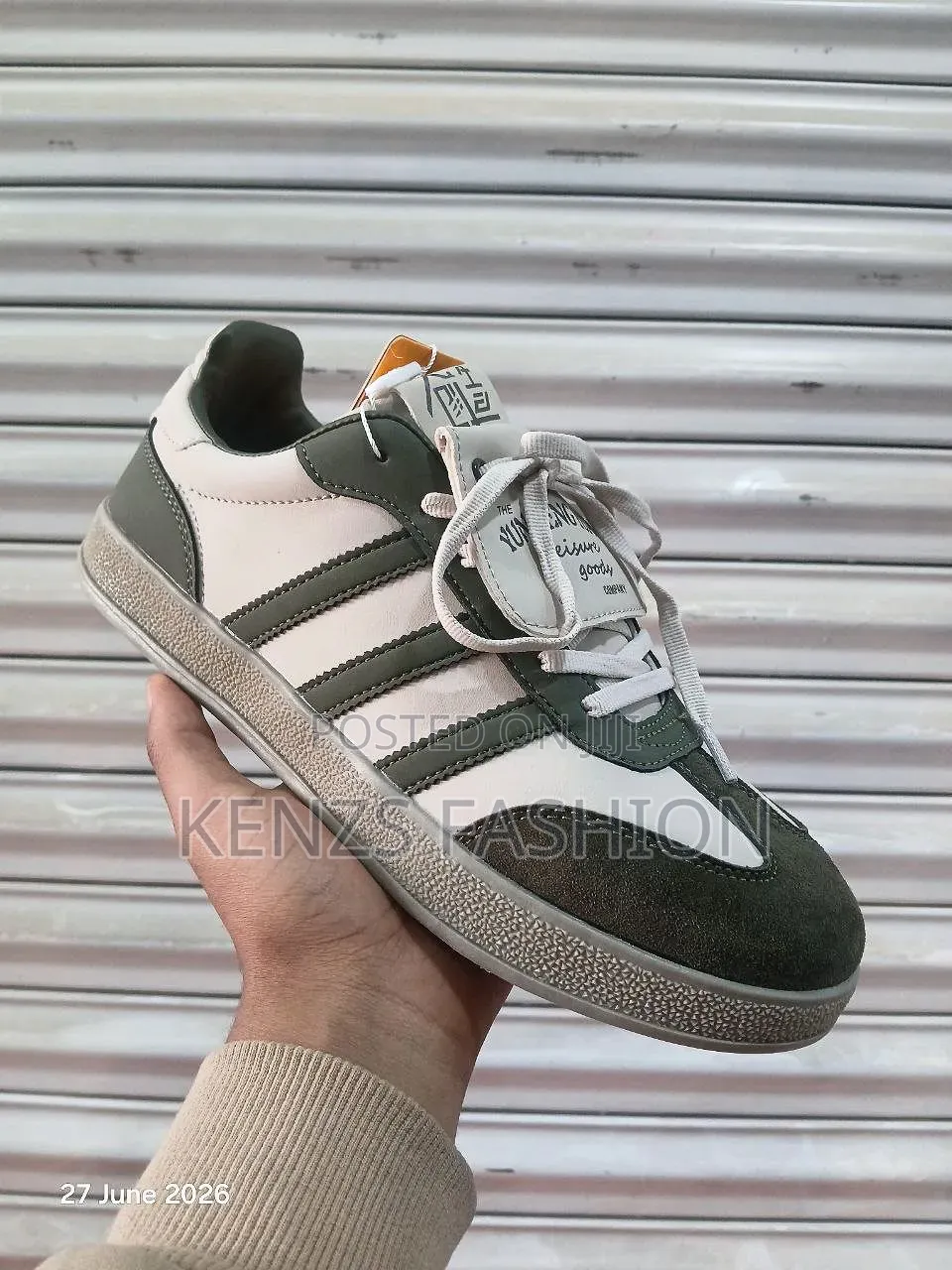 High Quality Classic Casual Sneakers