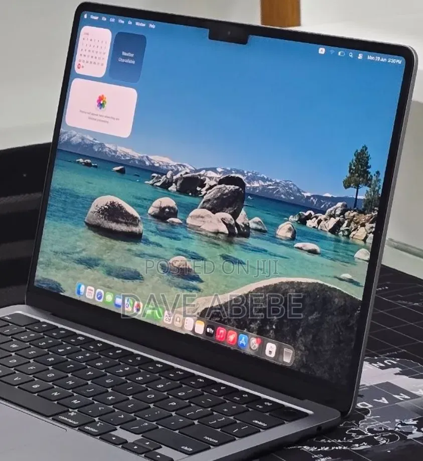 New Laptop Apple MacBook Air 2022 M2 16GB Apple M2 SSD 256GB
