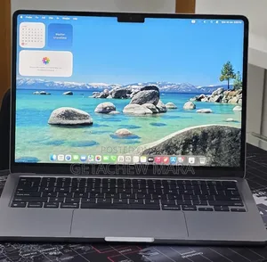 New Laptop Apple MacBook Air 2022 M2 16GB Intel SSD 256GB