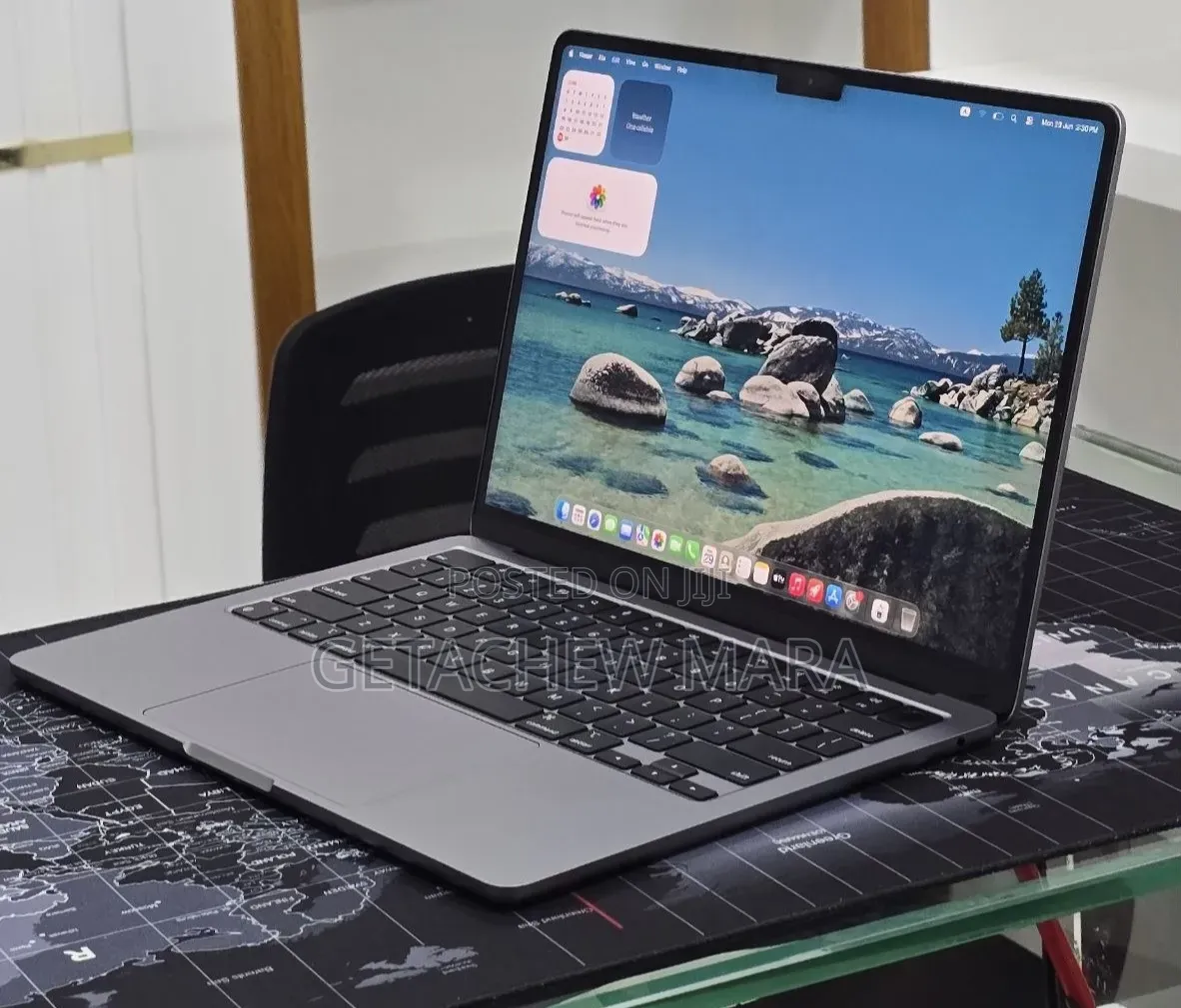 New Laptop Apple MacBook Air 2022 M2 16GB Intel SSD 256GB