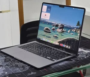 New Laptop Apple MacBook Air 2022 M2 16GB Intel SSD 256GB