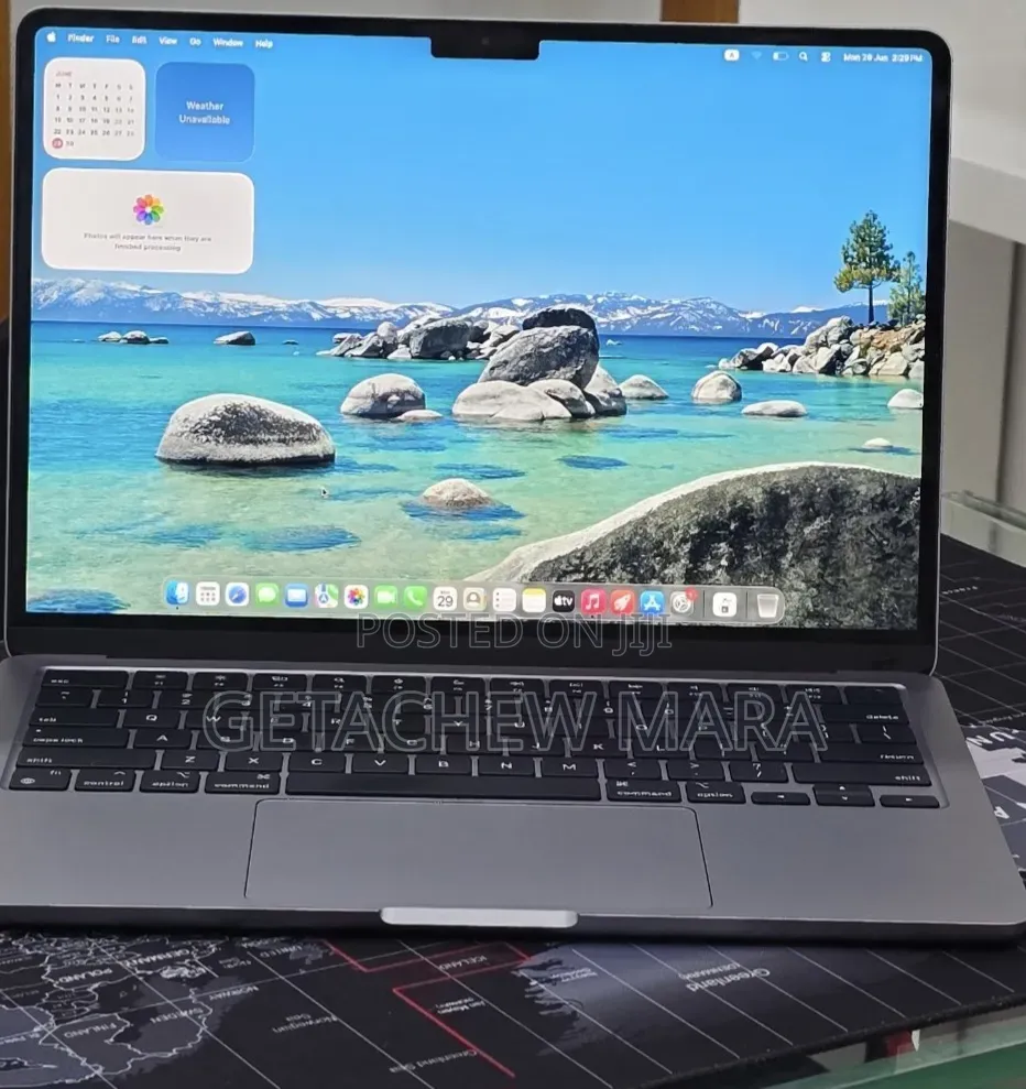 New Laptop Apple MacBook Air 2022 M2 16GB Intel SSD 256GB