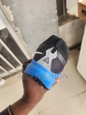 Nike Vomero 18 Running Shoes