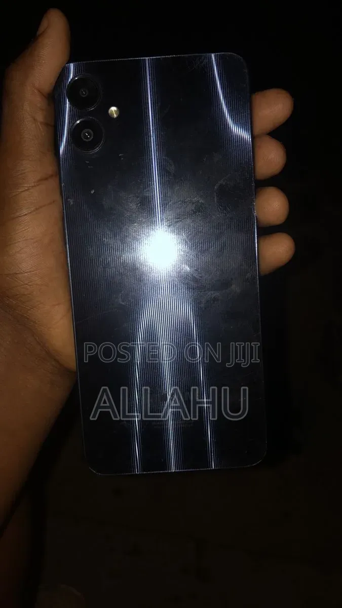 Samsung Galaxy A06 64 GB Black