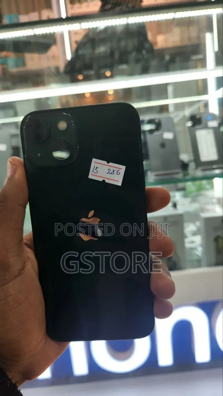 New Apple iPhone 13 128 GB Black