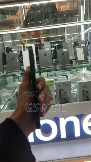 New Apple iPhone 13 128 GB Black