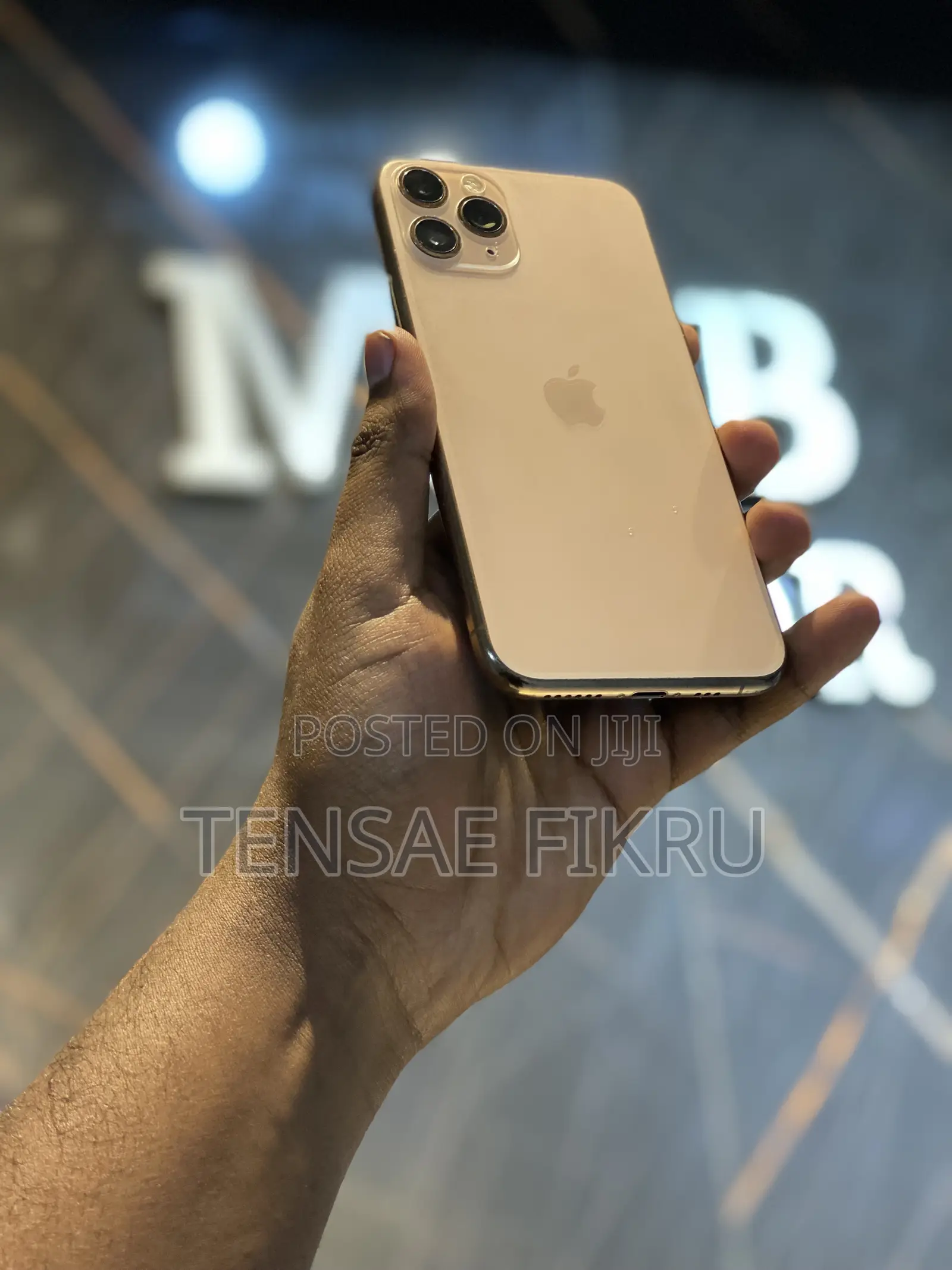 New Apple iPhone 11 Pro Max 256 GB Gold