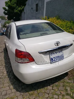 Toyota Yaris 2009 White