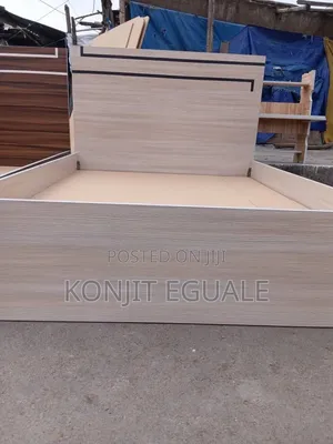 1.50cm ላሚኔት Bed