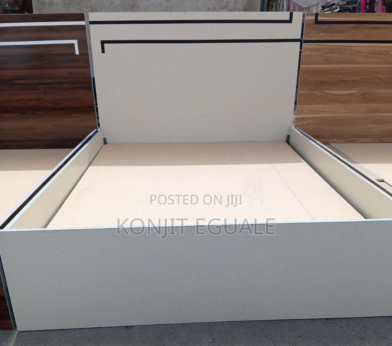1.50cm ላሚኔት Bed
