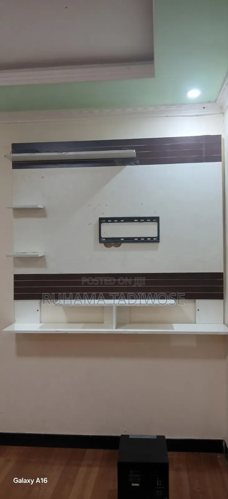 Wooden Quality Tv Stand