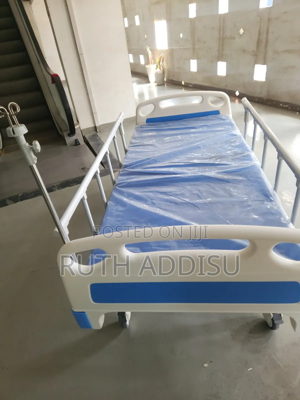 Hospital Bed Luft India Plain Hospital Bed With Wheels Side Rails