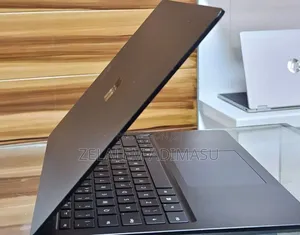 New Laptop Microsoft Surface 8GB Intel Core i7 SSD 256GB