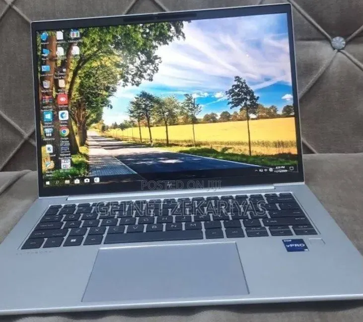 New Laptop HP EliteBook 830 G9 16GB Intel Core i5 SSD 512GB