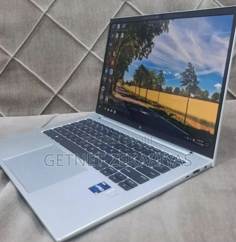 New Laptop HP EliteBook 830 G9 16GB Intel Core i5 SSD 512GB
