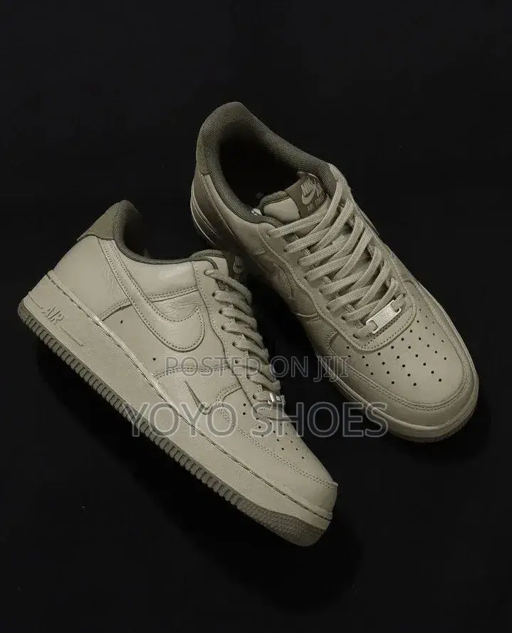 Nike Air Force 1 '07 Lv8 "Light Army