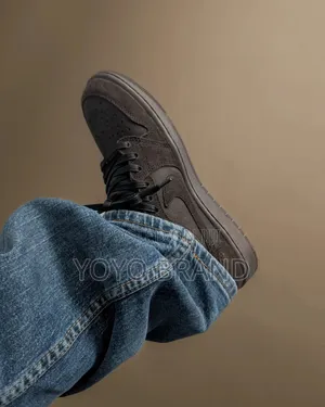 Air Jordan 1 Low X Travis Scott "Velvet Brown