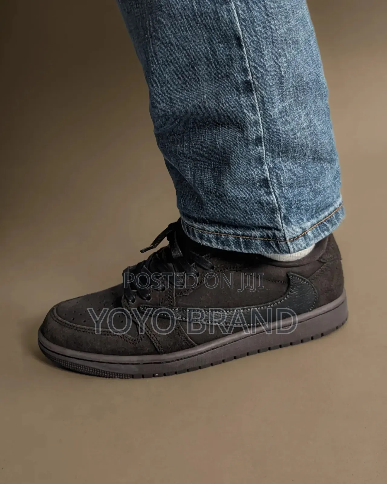 Air Jordan 1 Low X Travis Scott "Velvet Brown