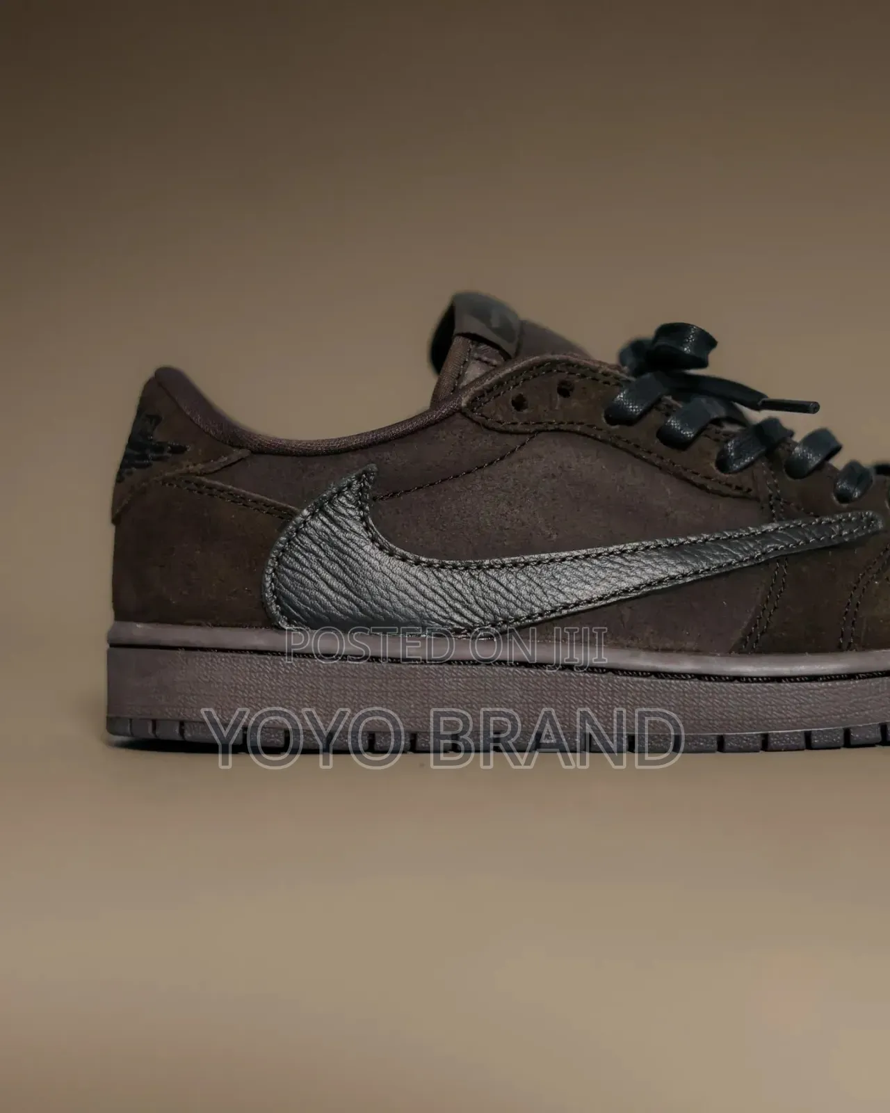 Air Jordan 1 Low X Travis Scott "Velvet Brown