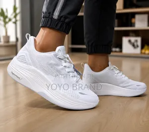 Skechers Max Cushioning Elite White "Hyper Burst"
