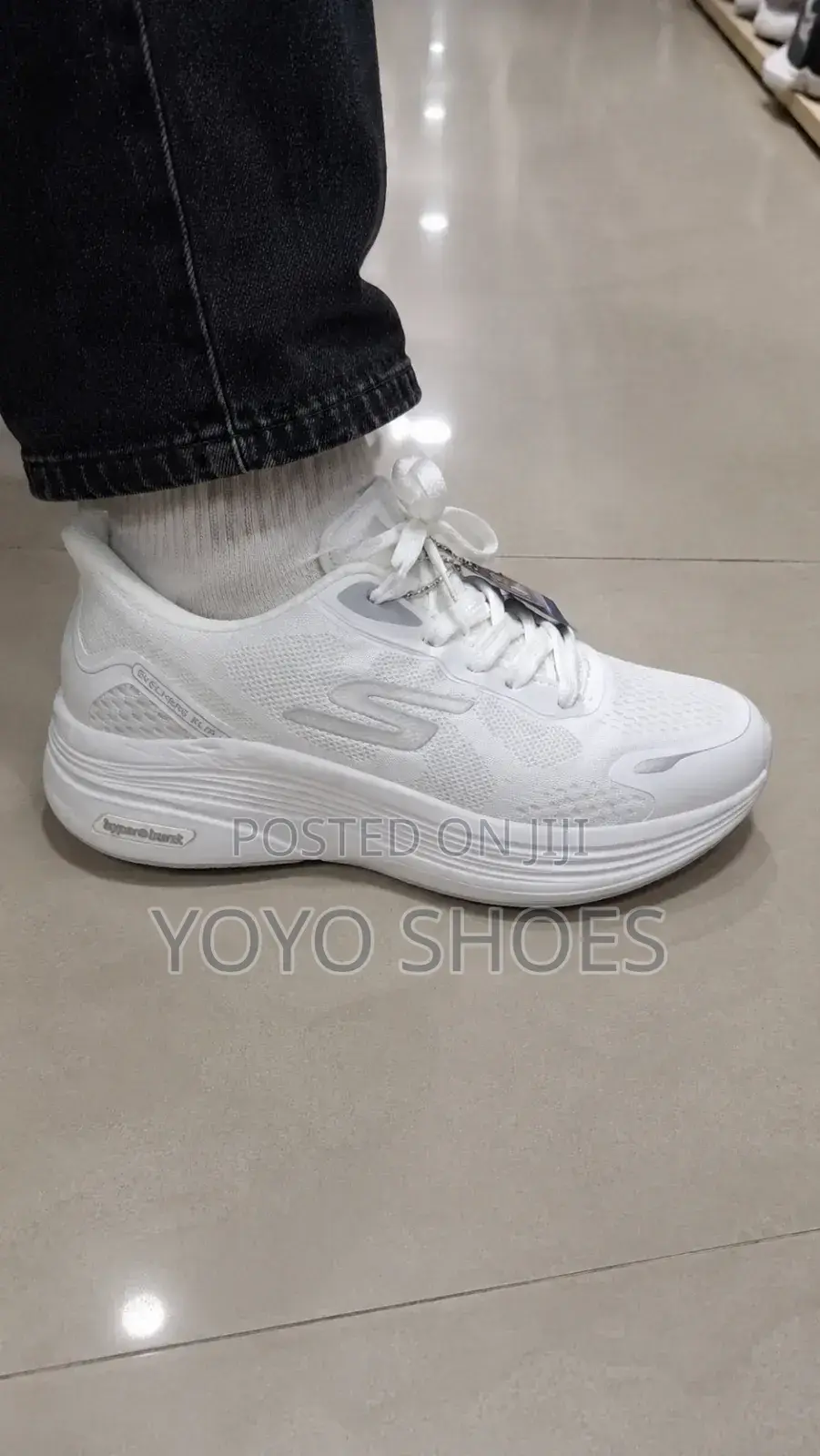 Skechers Max Cushioning Elite White "Hyper Burst"