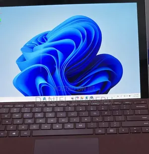 New Laptop Microsoft Surface Pro 6 8GB Intel Core i5 SSD 128GB