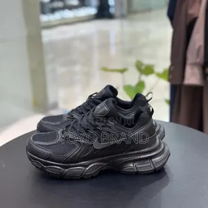 #Nike Skate Dama "Triple Black "Fashion Sneaker