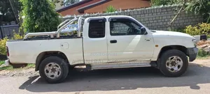 Toyota Hilux 2004