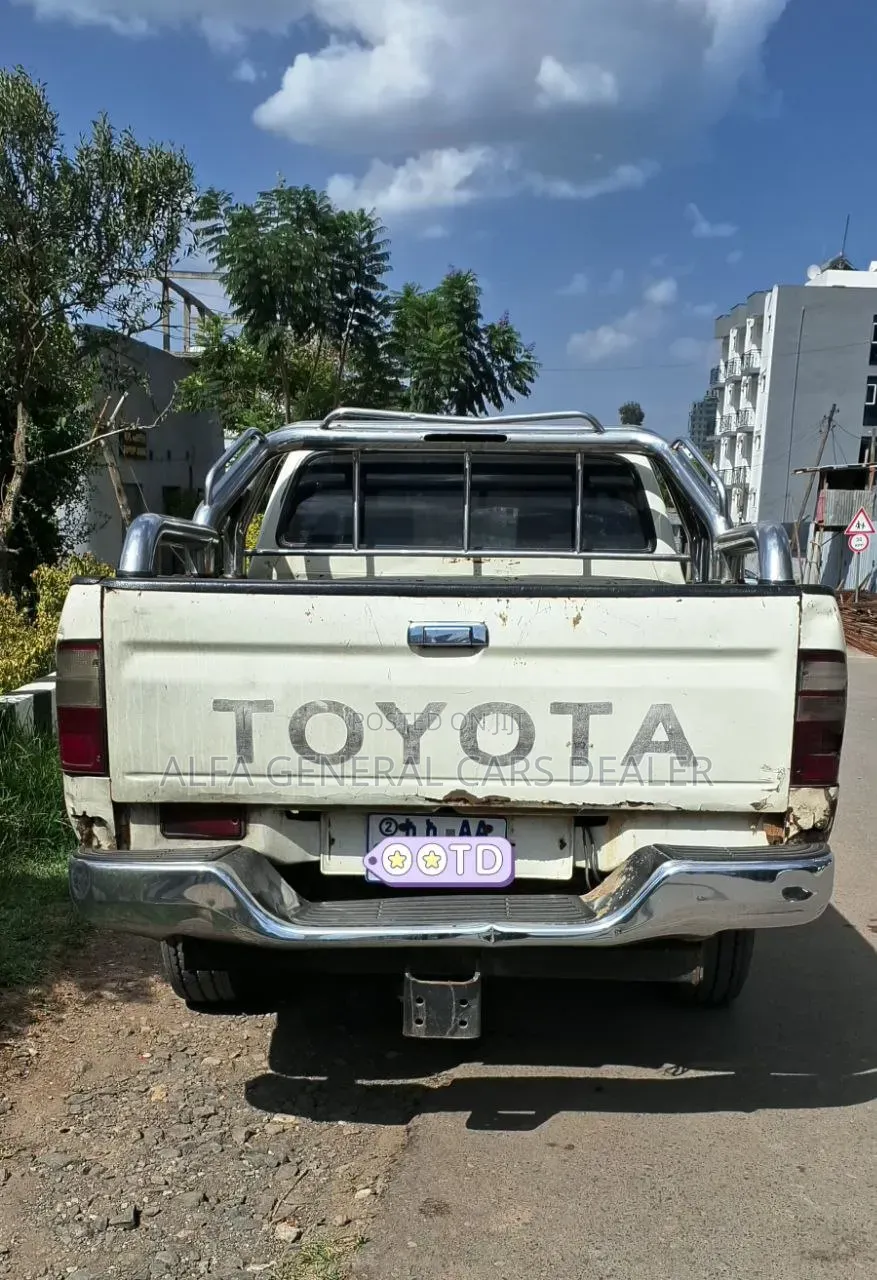 Toyota Hilux 2004