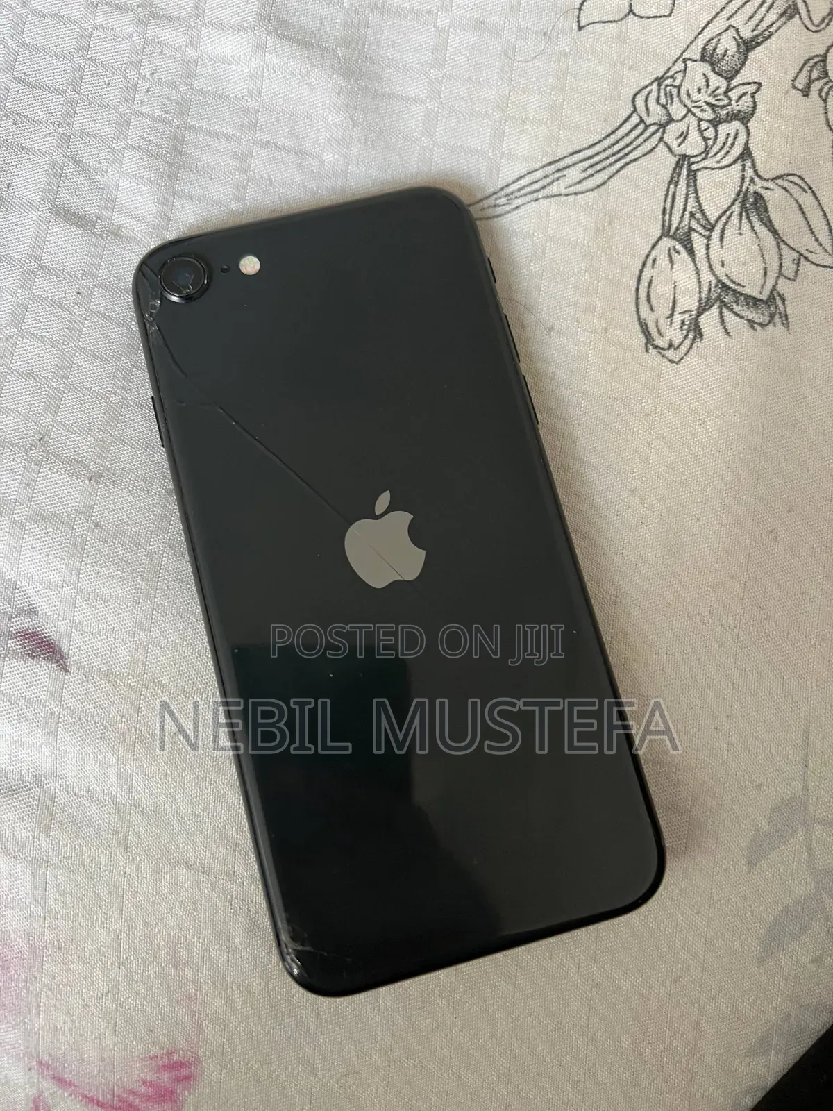 New Apple iPhone SE (2020) 64 GB Black